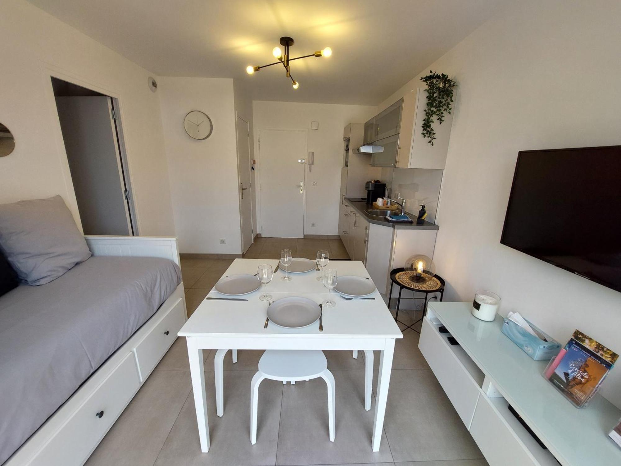T2 Au Calme, Proche Des Plages, Climatise Et Parking Prive Cagnes-sur-Mer Exterior foto